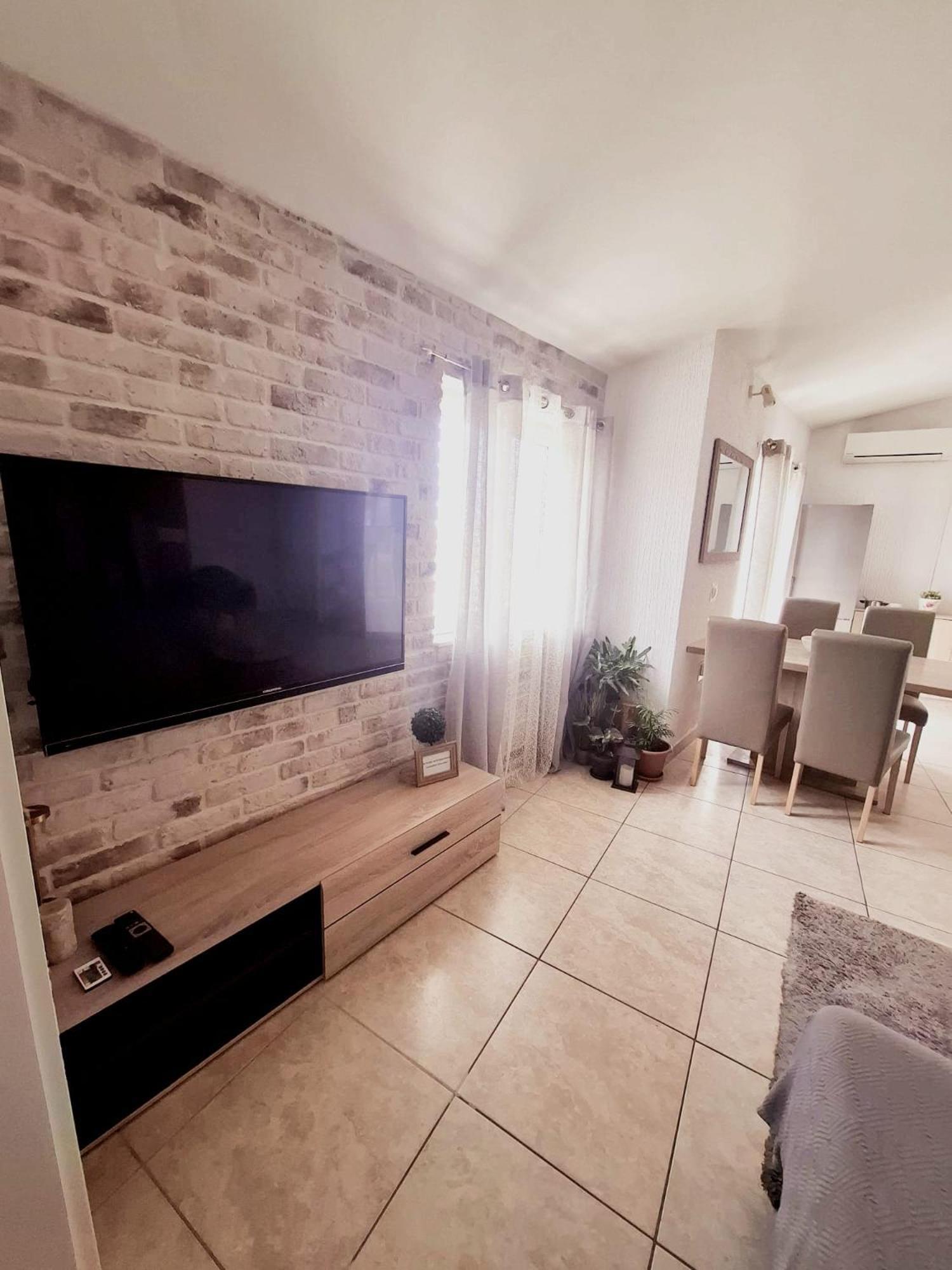 شقة Apartman Simun Primošten المظهر الخارجي الصورة