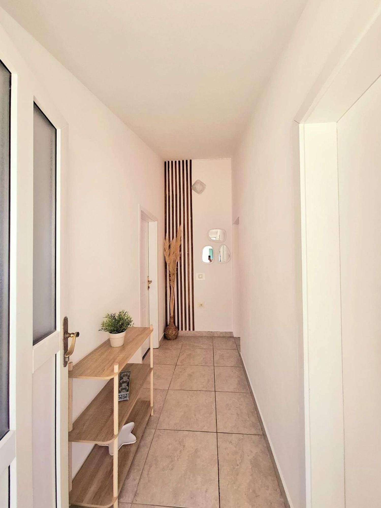 شقة Apartman Simun Primošten المظهر الخارجي الصورة